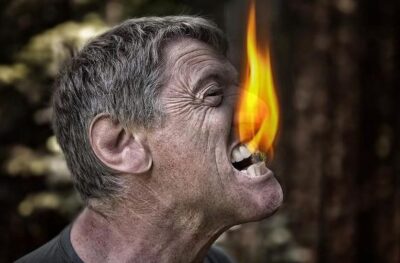 YES, YOUR IPHONE BATTERY CAN EXPLODE YOU IN THE FACE IF YOU DIE IT